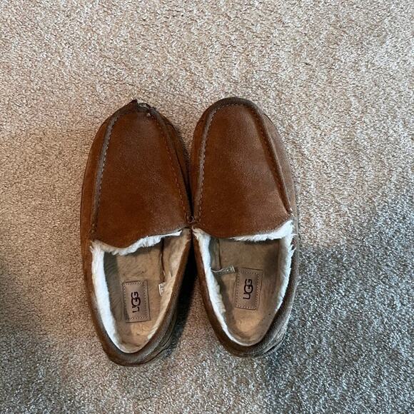 Uggs - Picture 3 of 5